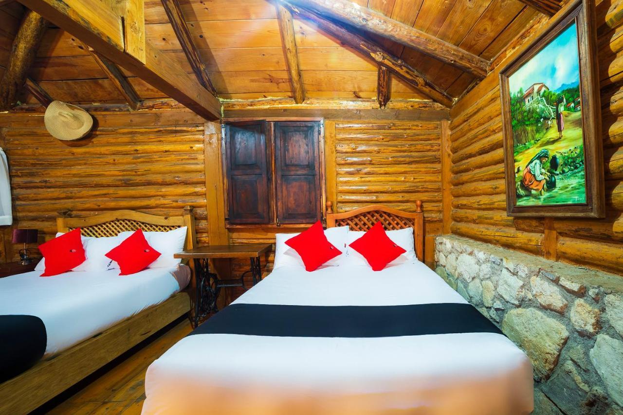 Capital O Cabanas Y Hotel El Rincon ซากัตลัน ภายนอก รูปภาพ