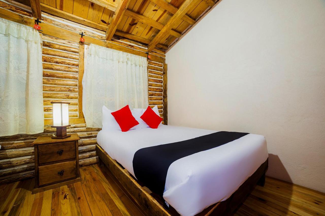 Capital O Cabanas Y Hotel El Rincon ซากัตลัน ภายนอก รูปภาพ
