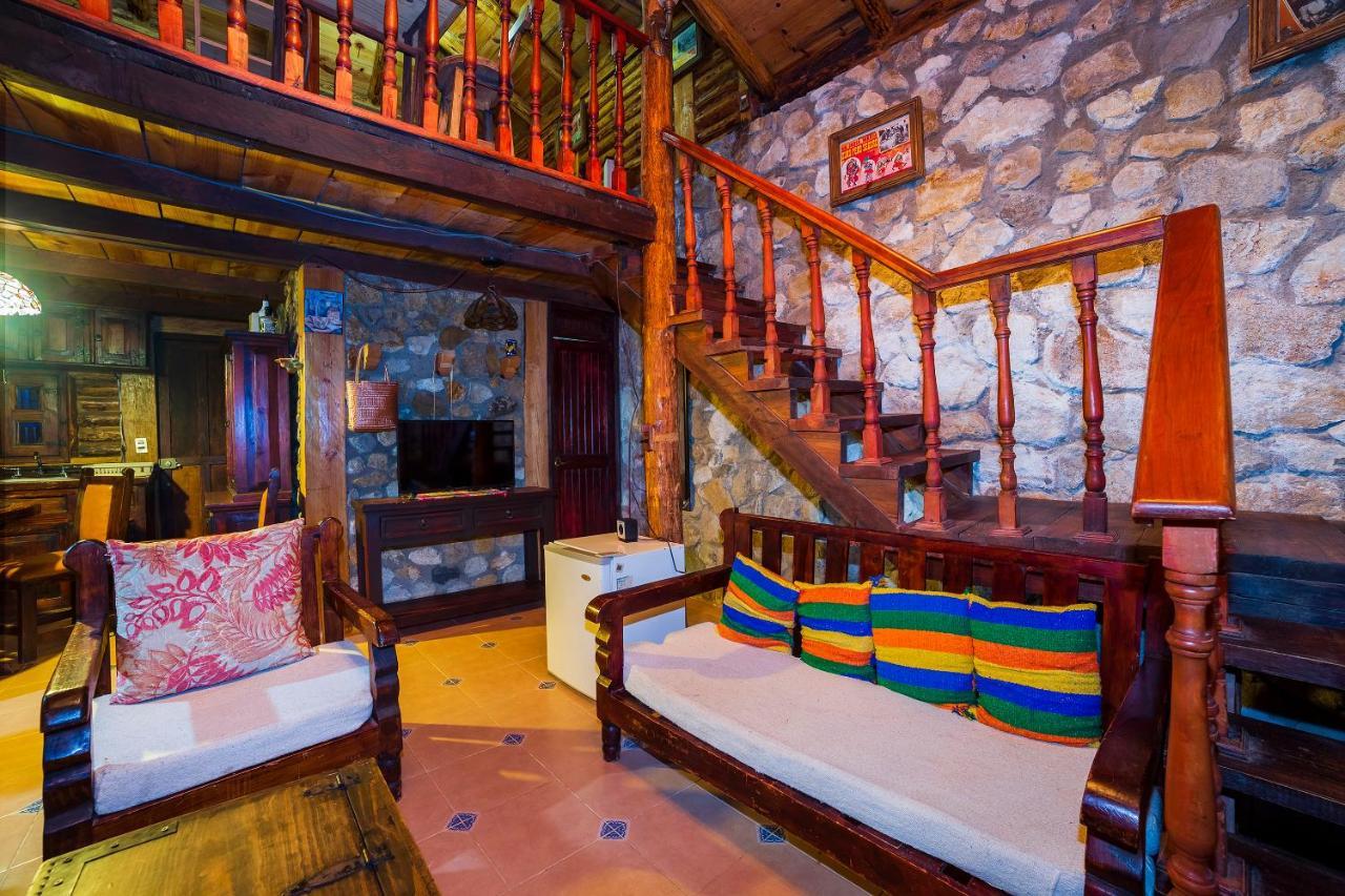 Capital O Cabanas Y Hotel El Rincon ซากัตลัน ภายนอก รูปภาพ